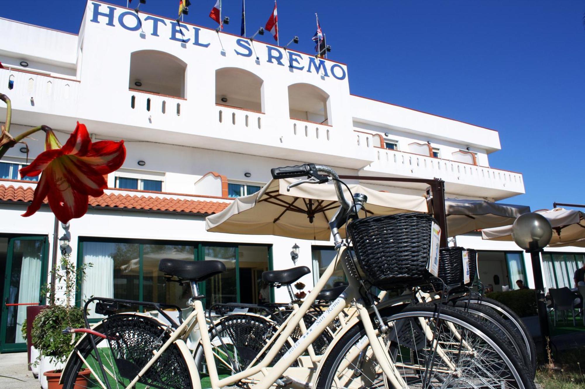 Hotel San Remo Martinsicuro Exterior photo